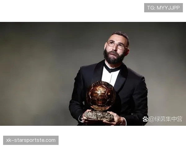 本泽马与伊瓜因战术角色对比：全能前锋vs终结专家