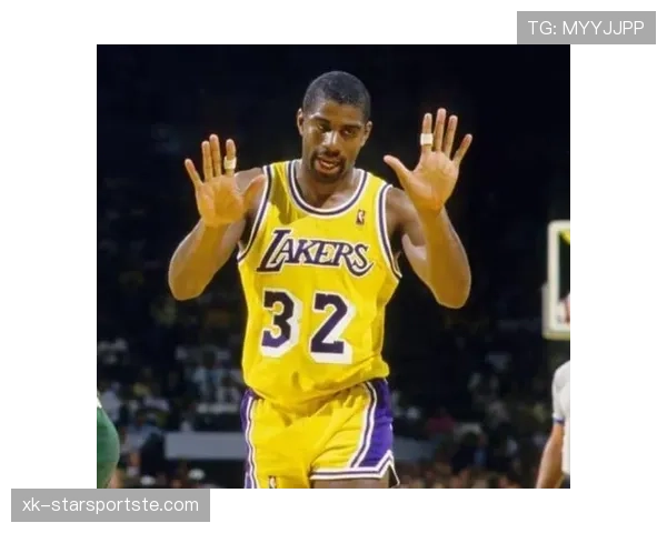 奥斯卡罗伯特森突破分球更均衡掌控胜过魔术师约翰逊